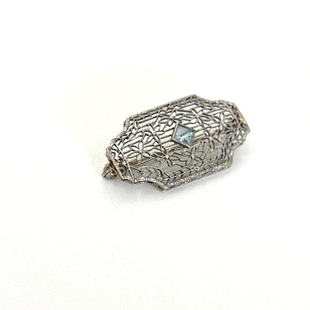 Antique 14K Solid White Gold Aquamarine Intricate Floral Detail Bar Brooch Pin